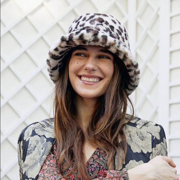 leopard print fuzzy bucket hat